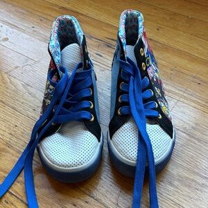 Floral High-Top Kids Sneakers with Blue Accents